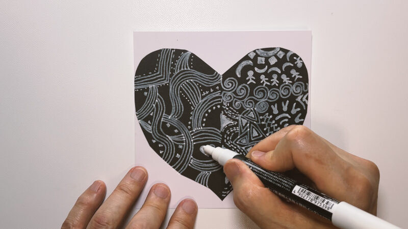 白い線で描く