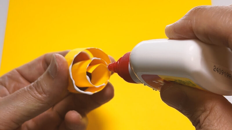 紙の厚み部分で接着する立体題材