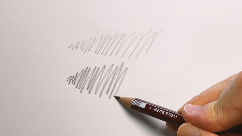 鉛筆の濃淡や重なりを試す